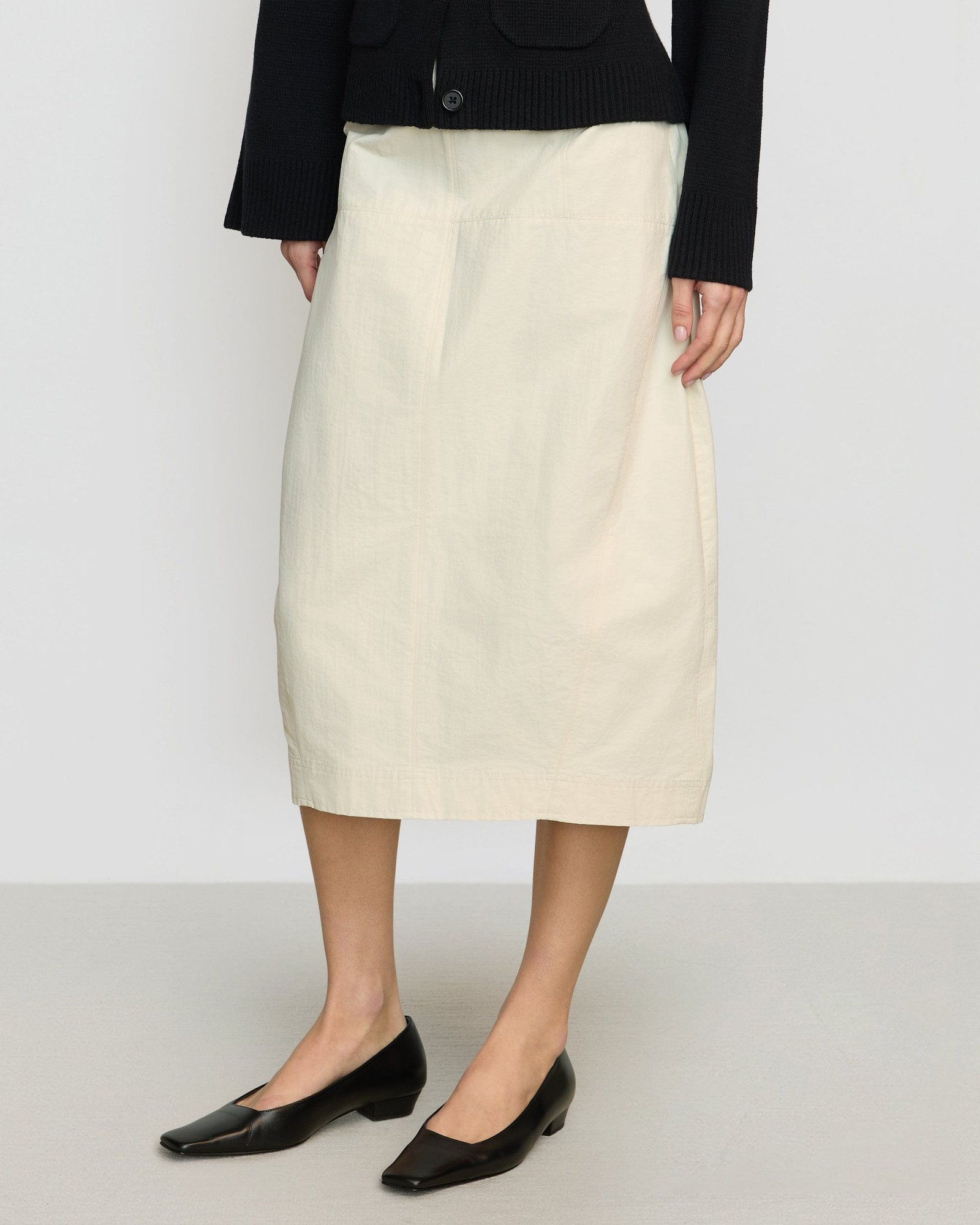 Jarmaine Back-Slit Barrel Skirt