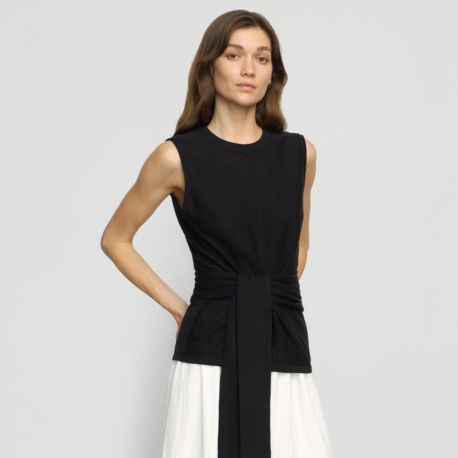 rois-tie-front-linen-cotton-top-black-0